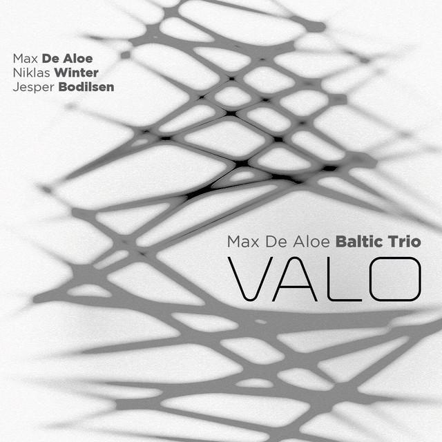Max De Aloe Baltic trio